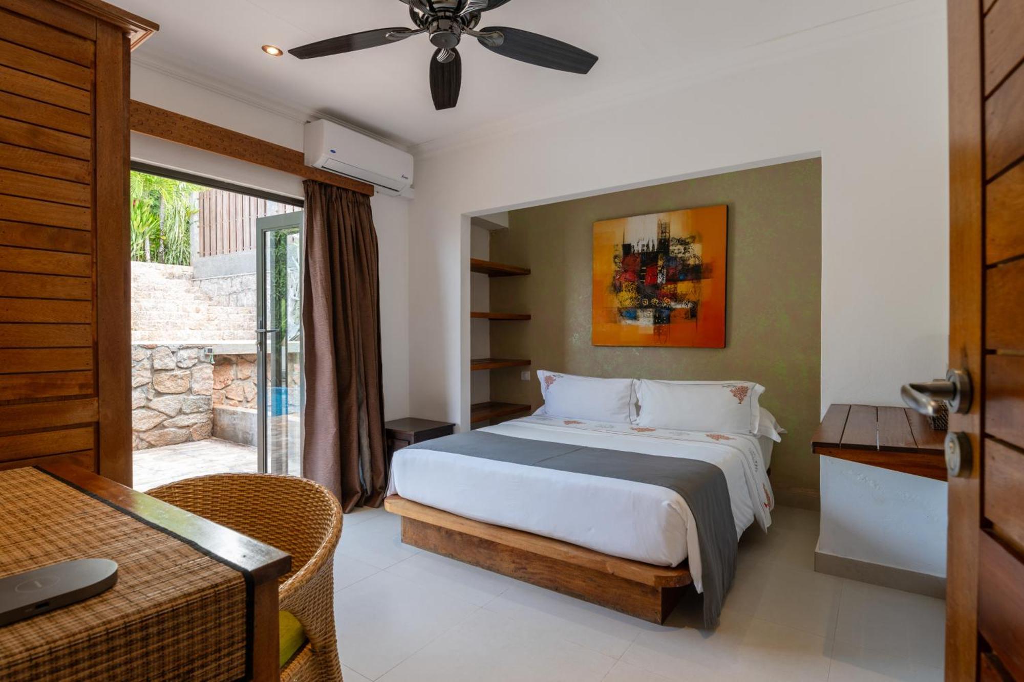 Hotel Le Duc De Praslin Baie Sainte Anne Exterior photo