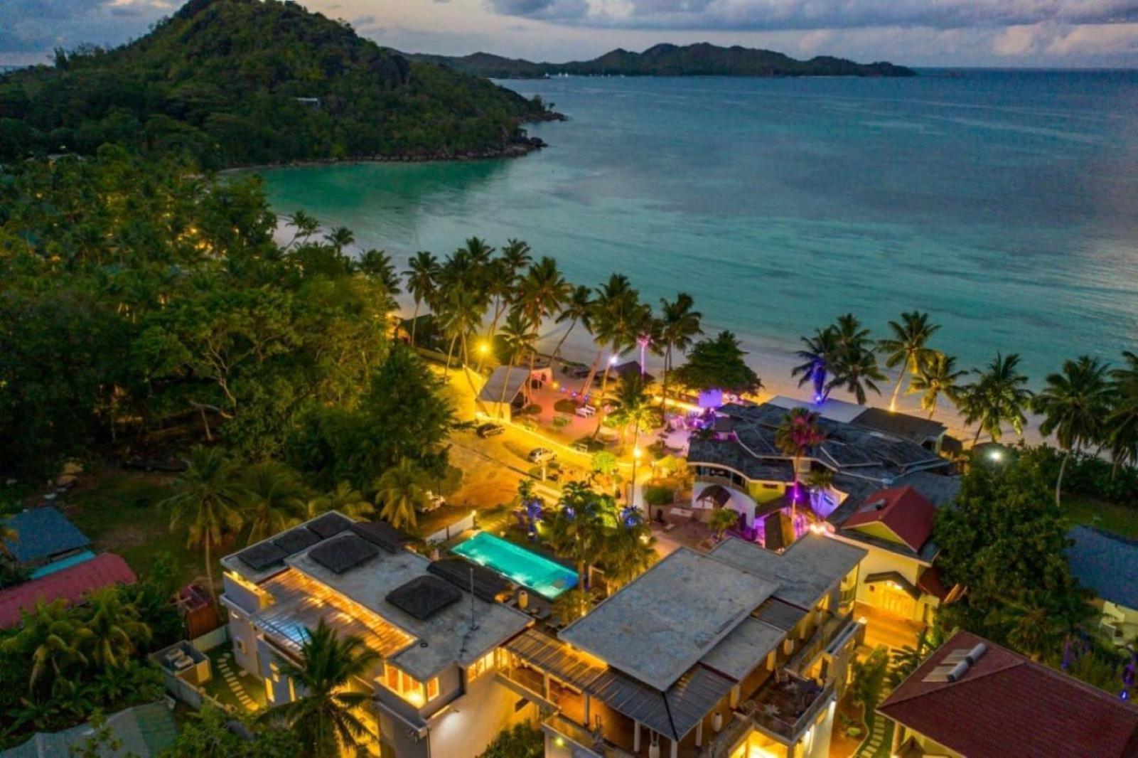 Hotel Le Duc De Praslin Baie Sainte Anne Exterior photo